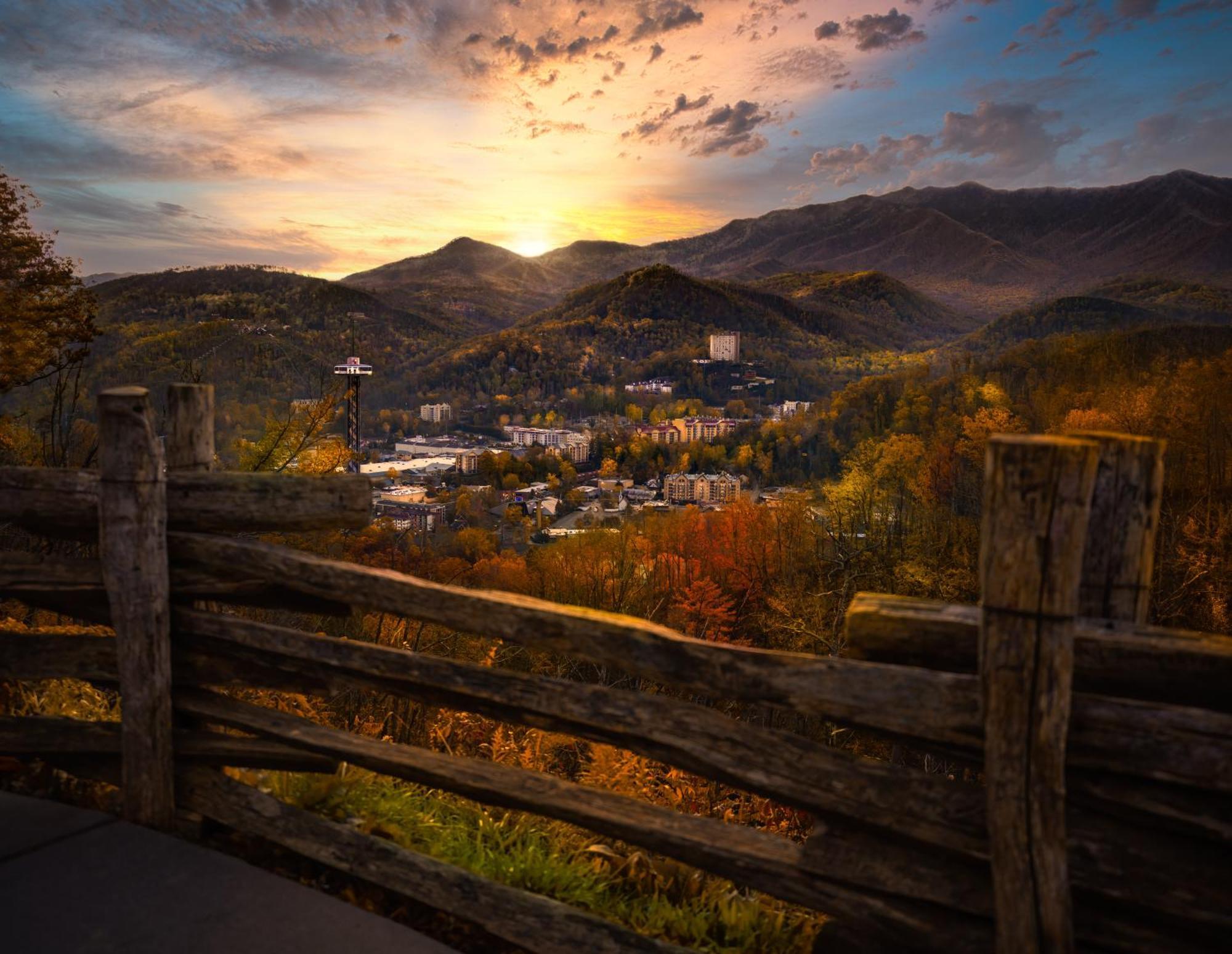 Rock Of Ages, Hot Tub, Game Room, Wifi, 1089 Free Tickets Each Paid Day, Dollywood And More Pigeon Forge Ngoại thất bức ảnh
